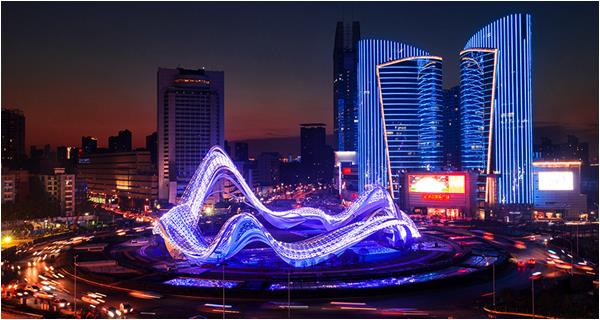 璀璨“星河”驚艷武漢光谷廣場，15種可變燈光模式點(diǎn)亮心情