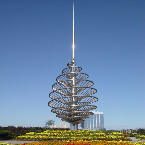 《十年樹木》高35m 不銹鋼 設(shè)計(jì)：杜宏宇 2002年 位于北京亦莊開發(fā)區(qū)